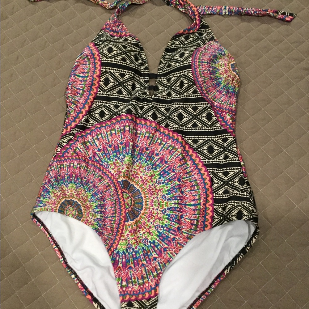 Women’s Plus One Piece Swim Suit